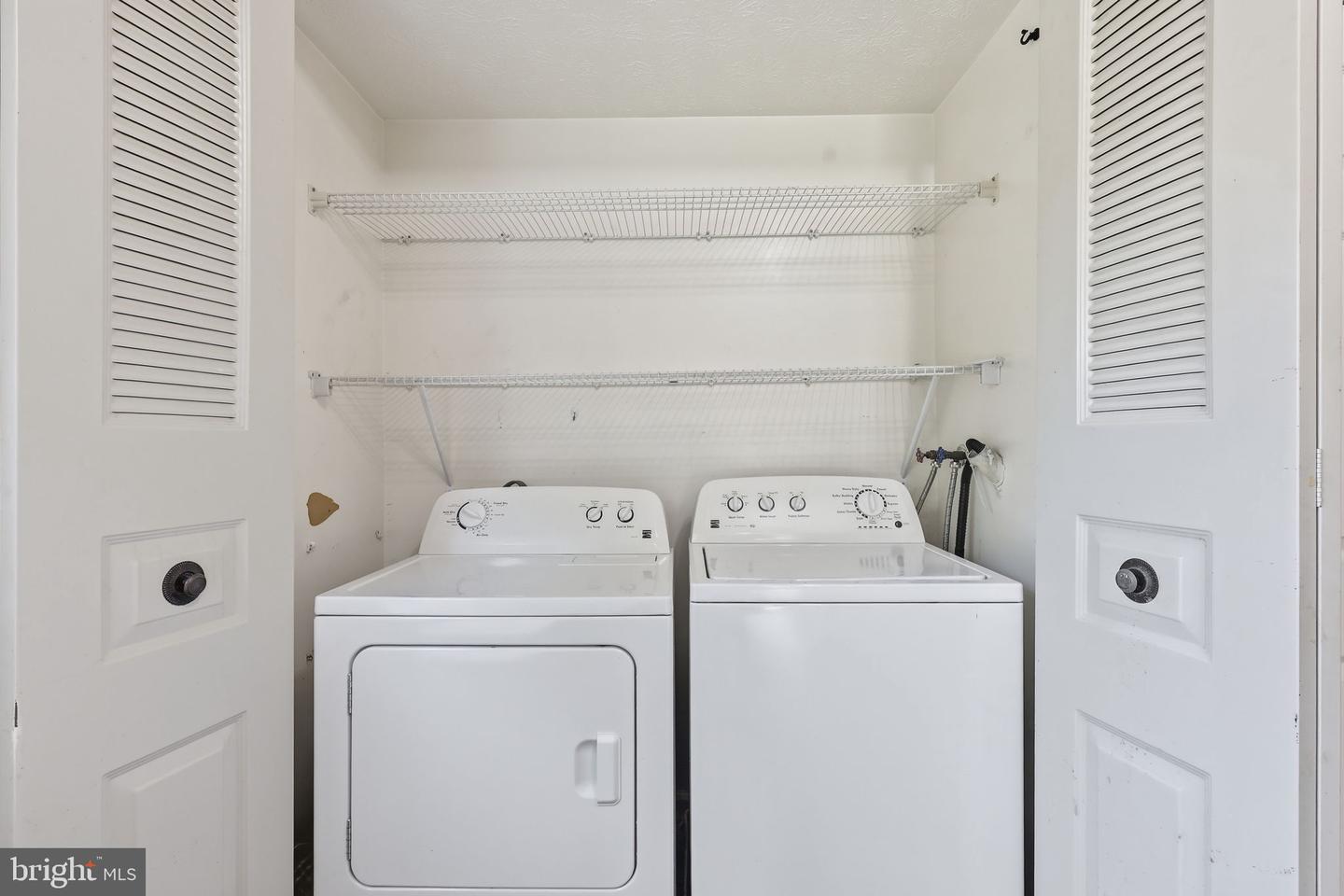 10221 Foxborough Ct Property Photo 12