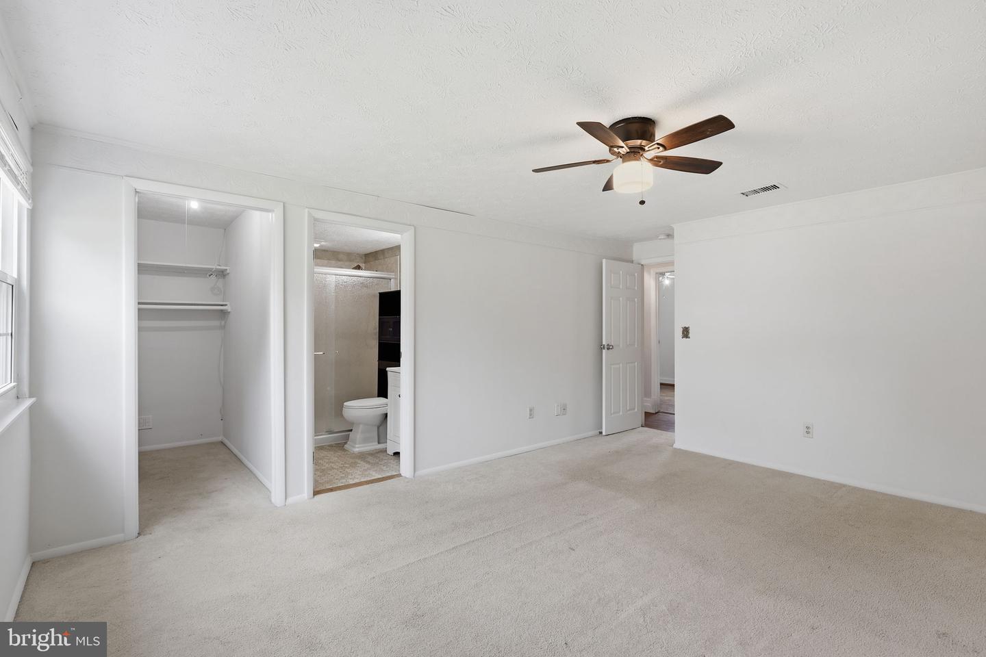 10221 Foxborough Ct Property Photo 24