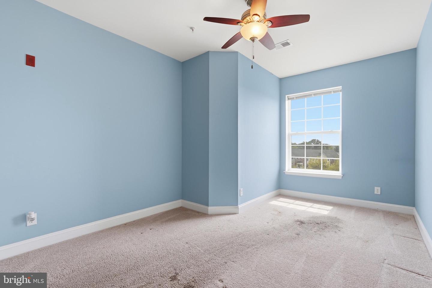9202 Charleston Dr #402 Property Photo 16