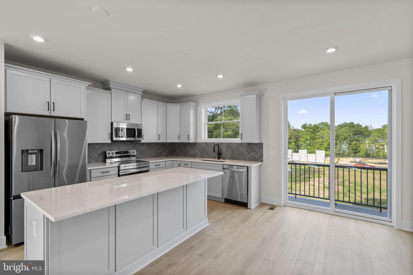 2 Grant Ave #taylor 28-r2 Property Photo 2