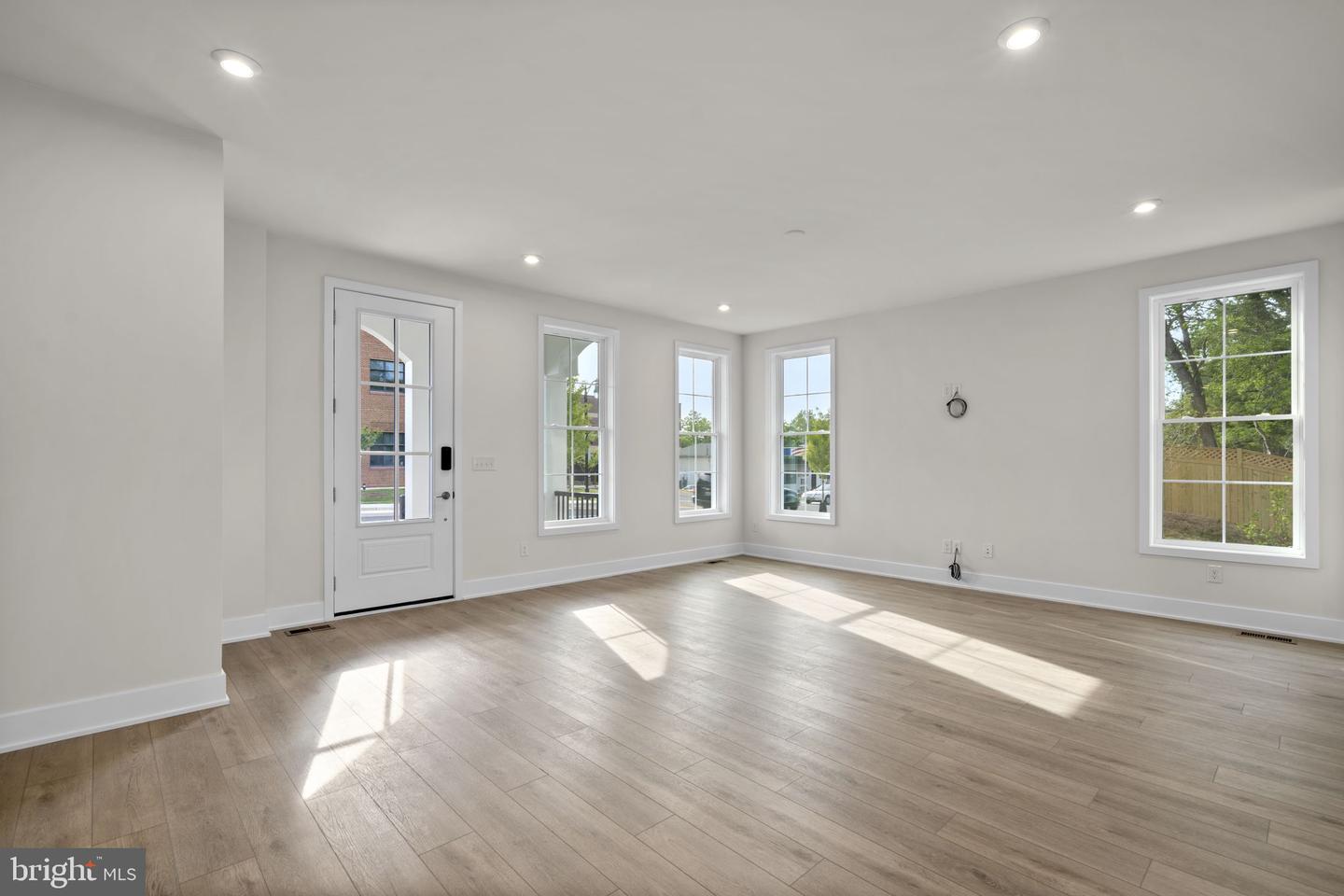 2 Grant Ave #taylor 28-r2 Property Photo 7