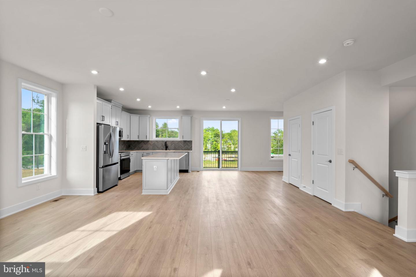 2 Grant Ave #taylor 28-r2 Property Photo 10