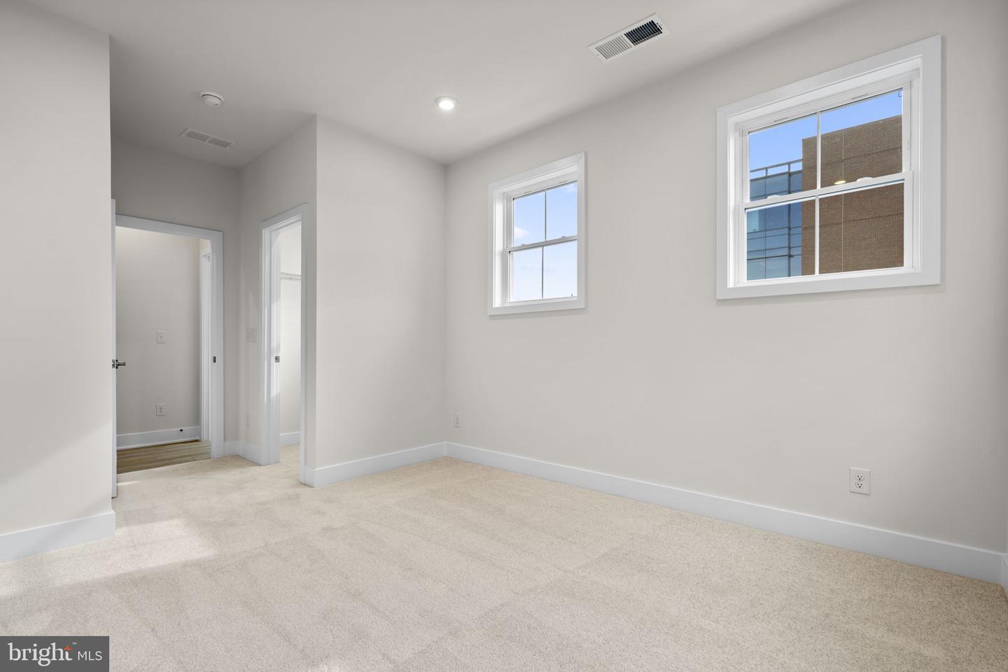 2 Grant Ave #taylor 28-r2 Property Photo 25