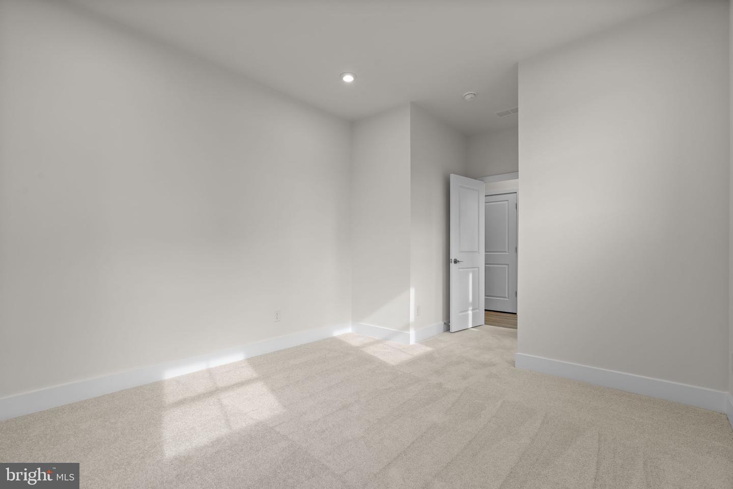 2 Grant Ave #taylor 28-r2 Property Photo 26