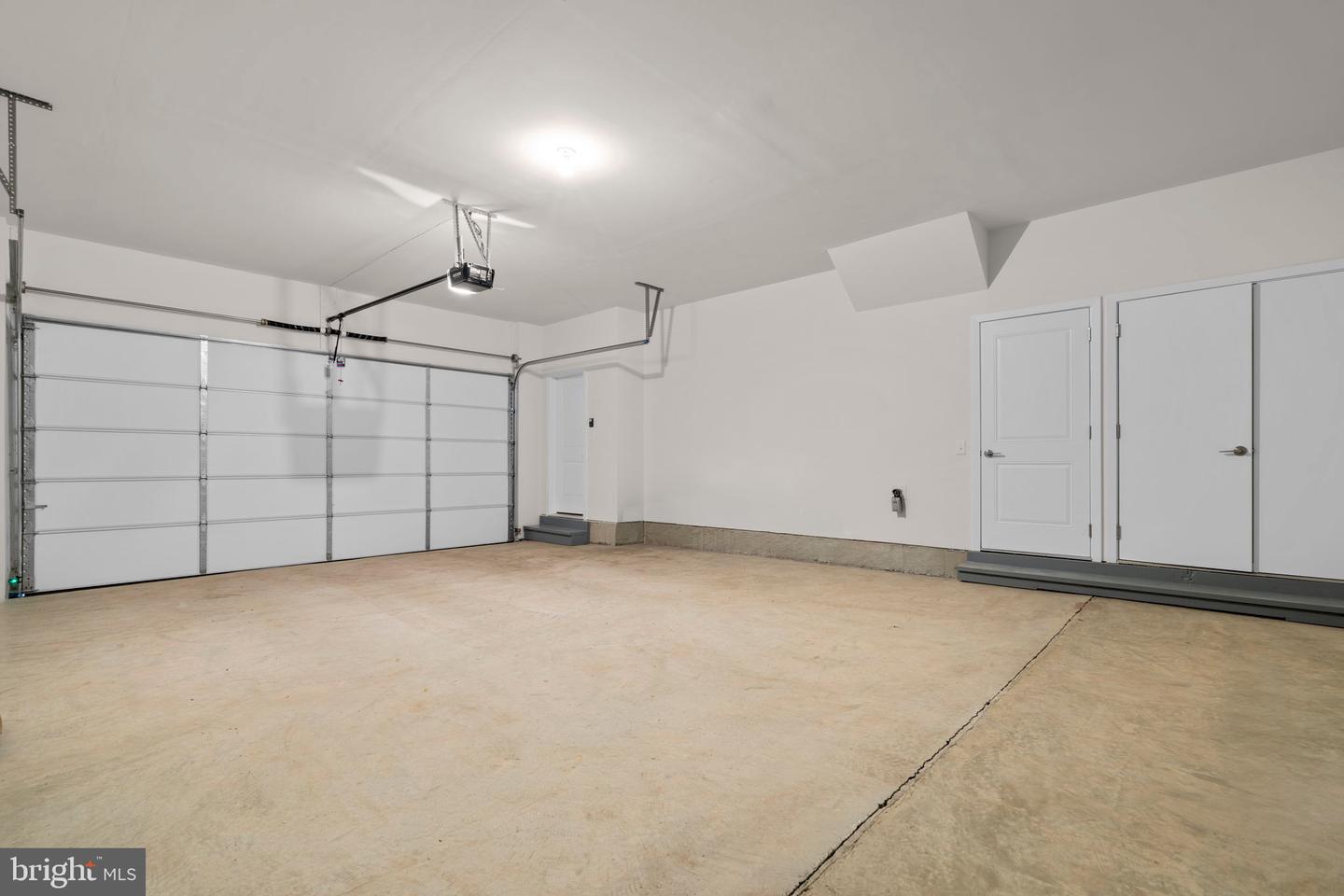 2 Grant Ave #taylor 28-r2 Property Photo 27
