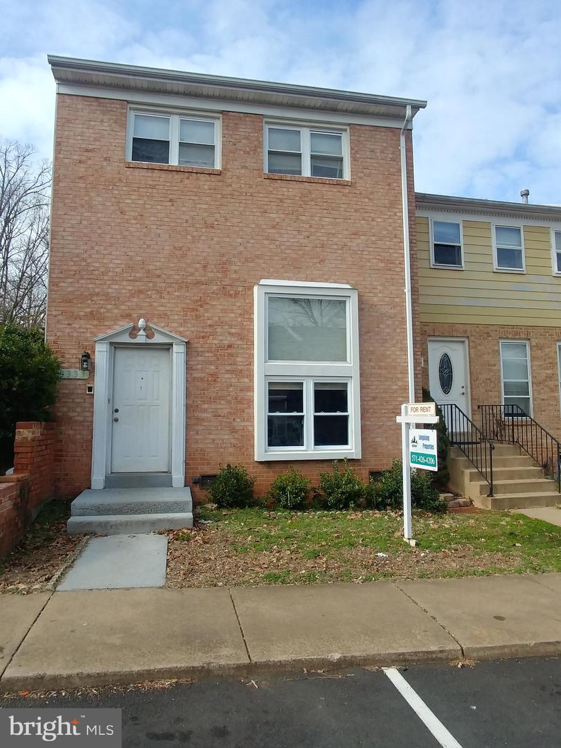 8333 IVY GLEN CT Property Photo 1