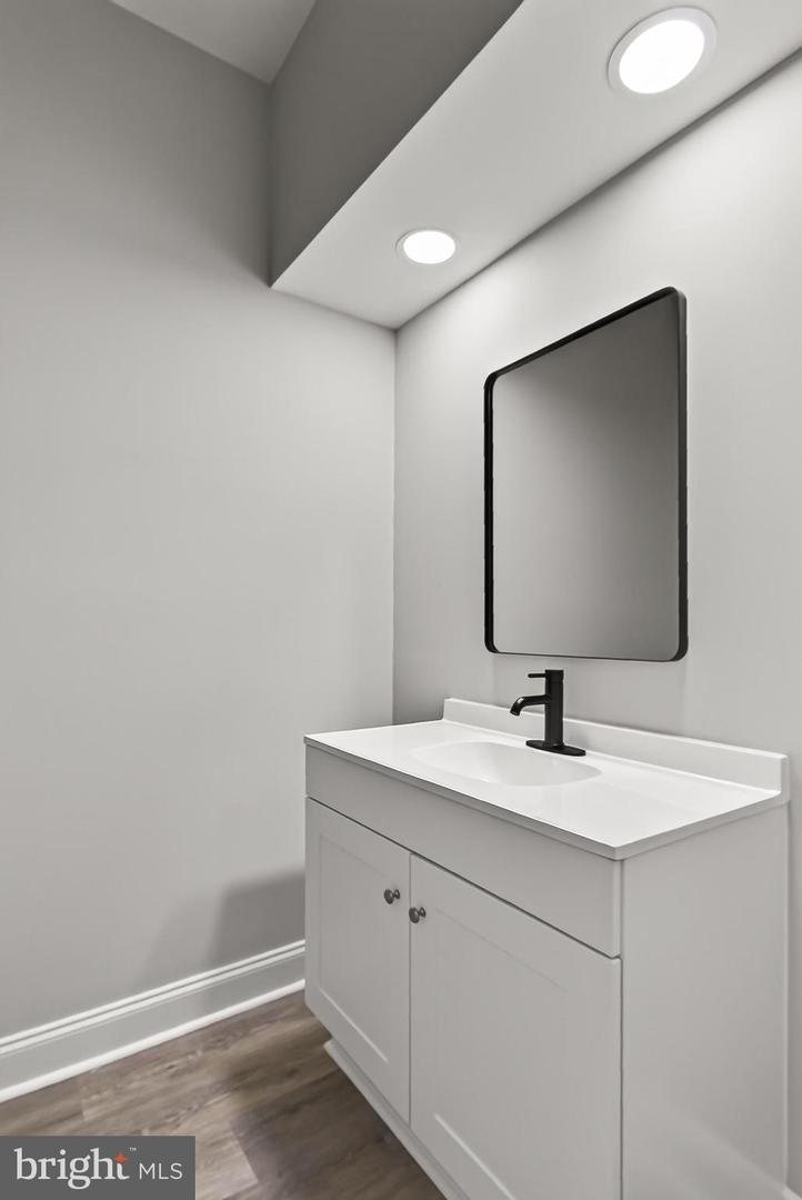 9434 Flowerden Ln Property Photo 33