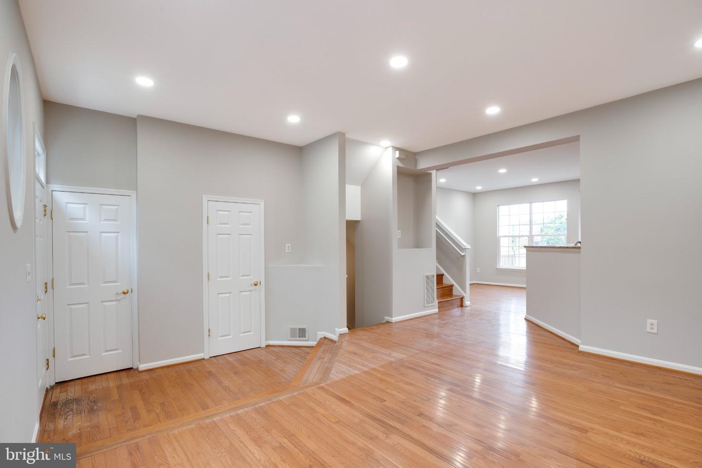 10222 Magnolia Grove Dr Property Photo 27