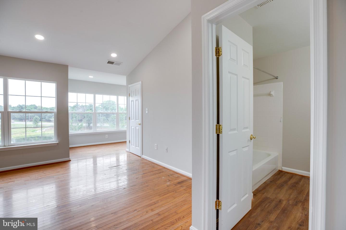 10222 Magnolia Grove Dr Property Photo 40