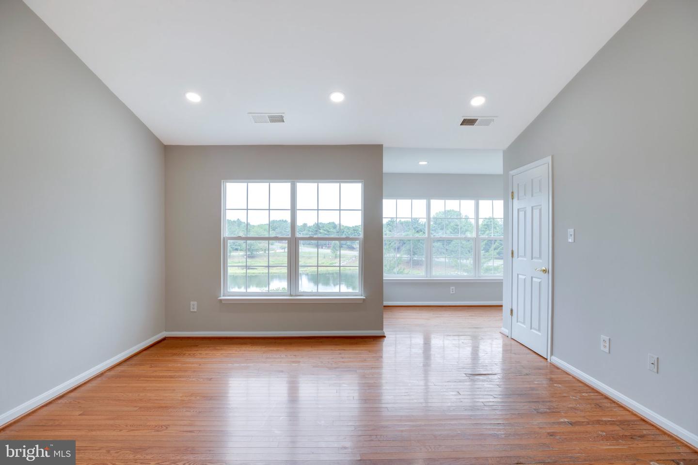 10222 Magnolia Grove Dr Property Photo 41