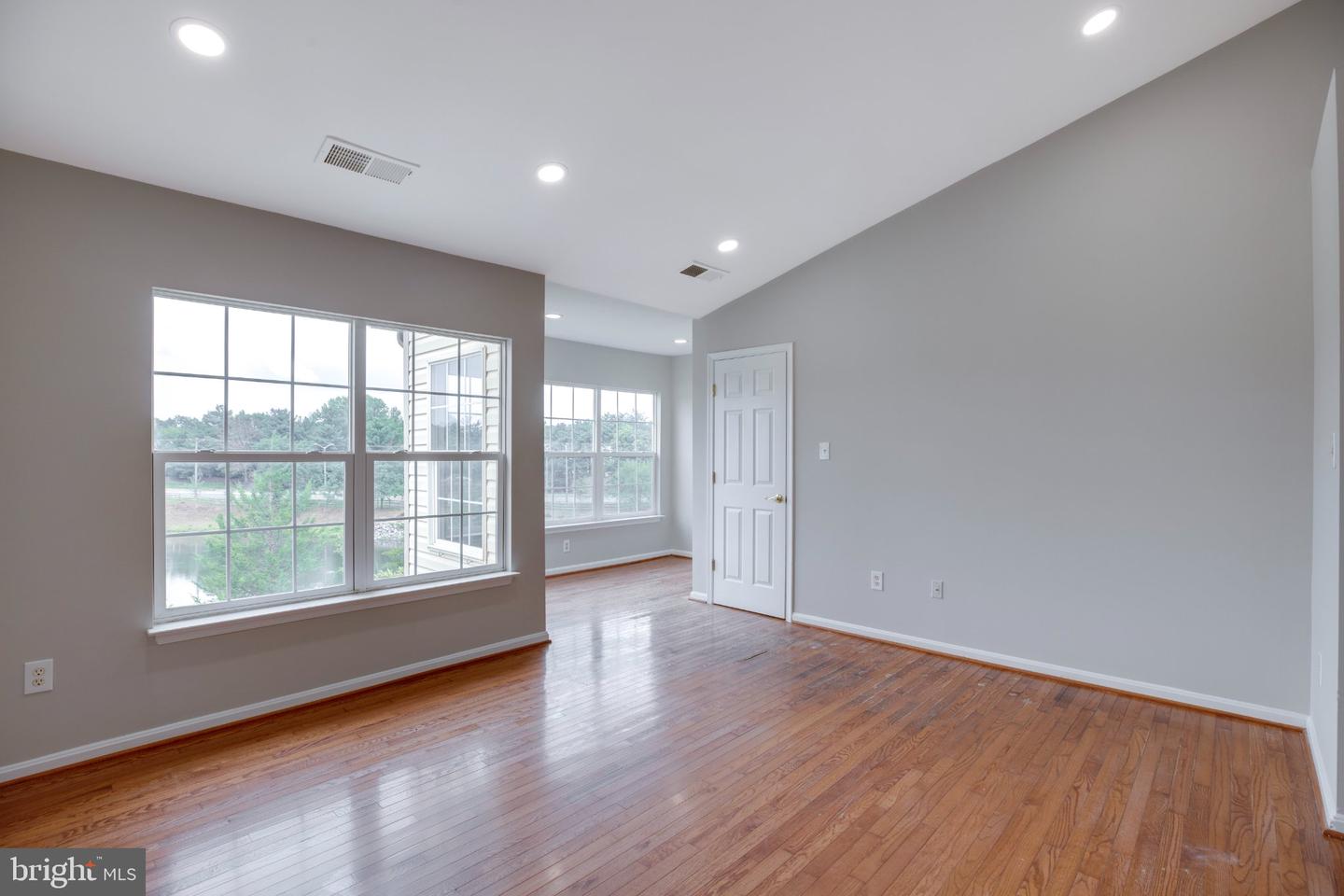 10222 Magnolia Grove Dr Property Photo 44