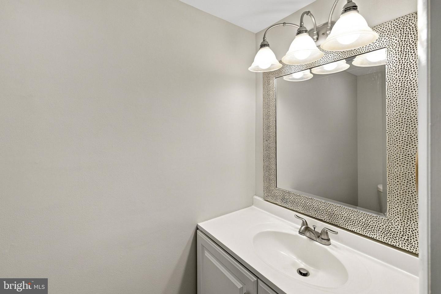 8719 Barnett St Property Photo 23