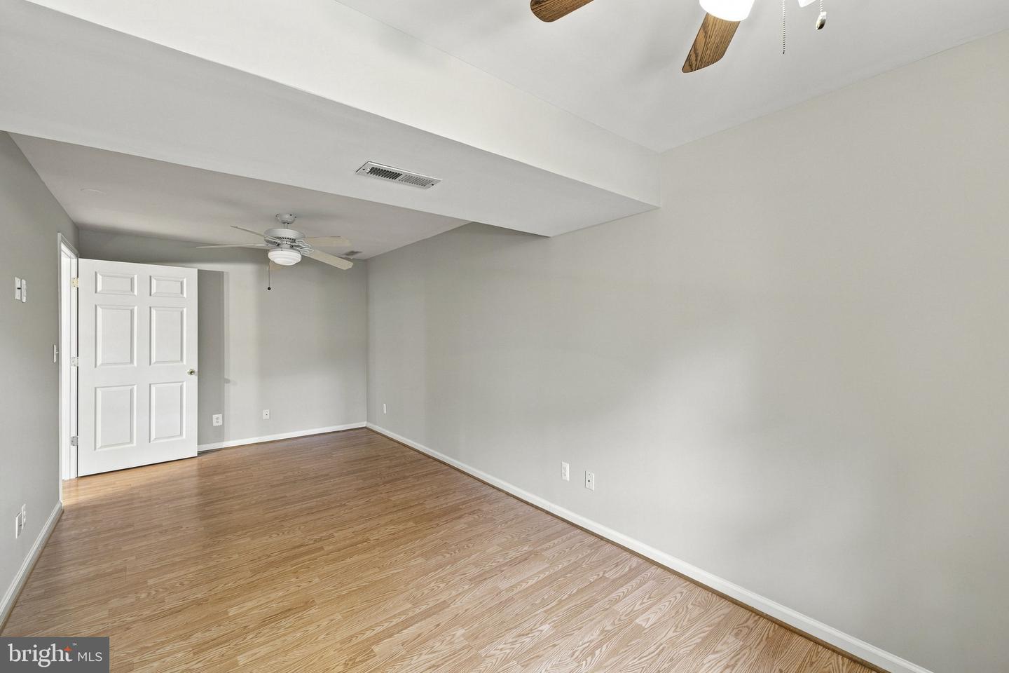 8719 Barnett St Property Photo 31