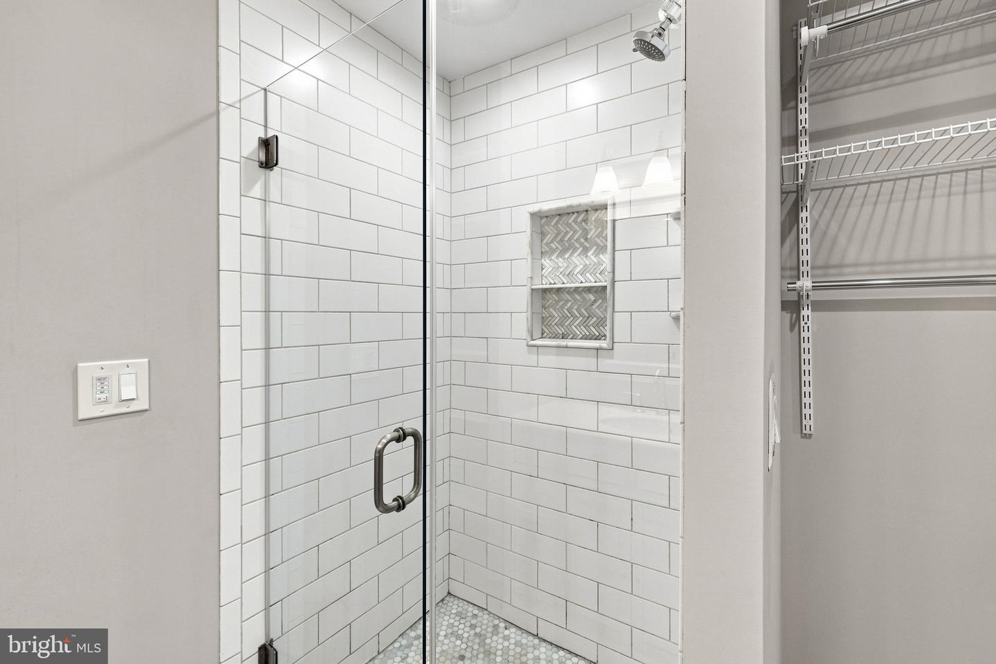 8719 Barnett St Property Photo 38