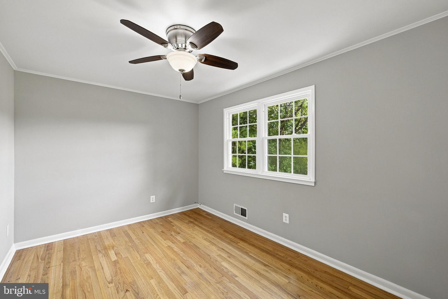 8719 Barnett St Property Photo 45