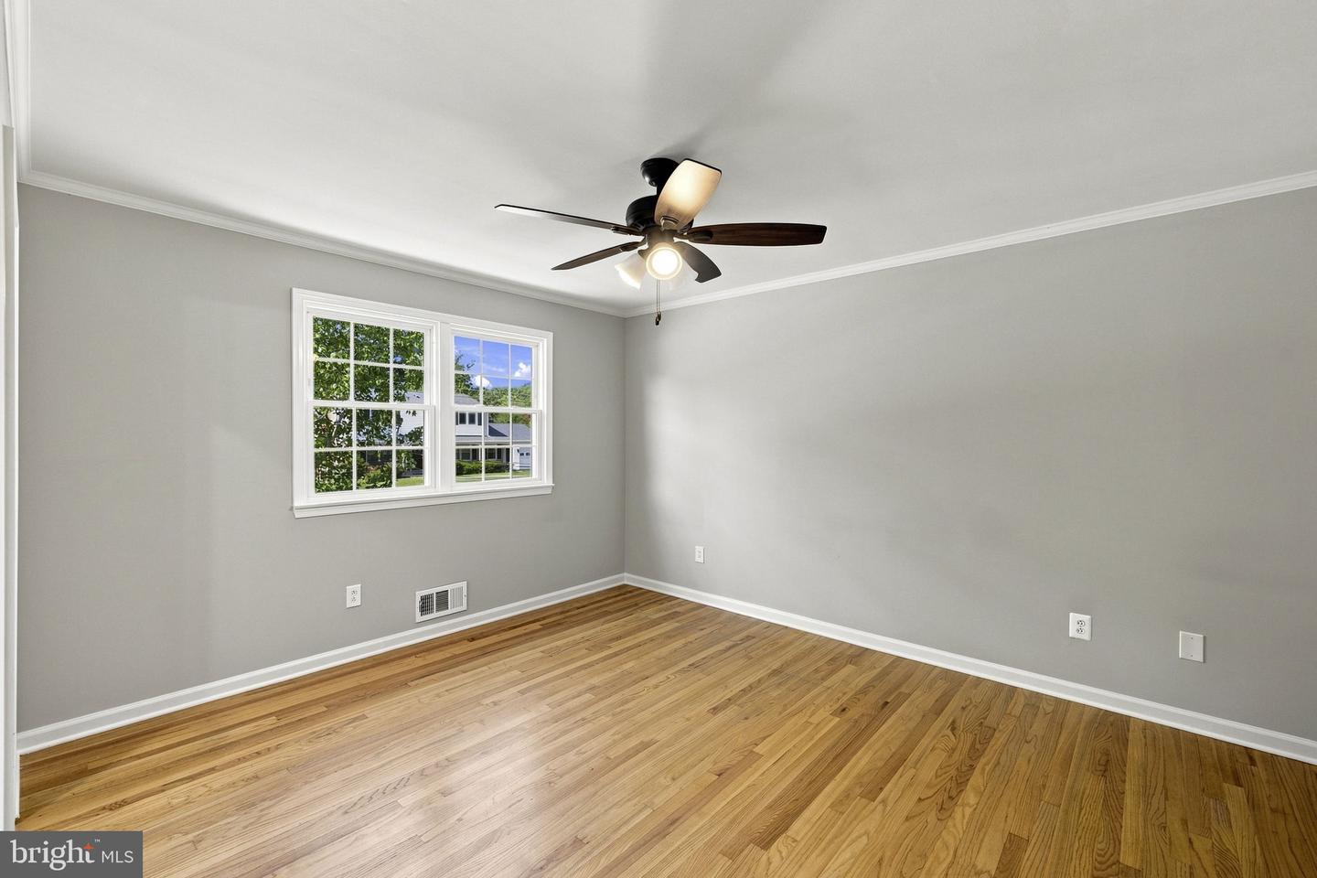 8719 Barnett St Property Photo 47