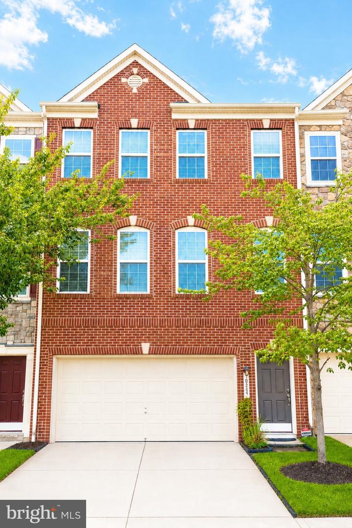 10254 Whitworth Ln Property Photo 1