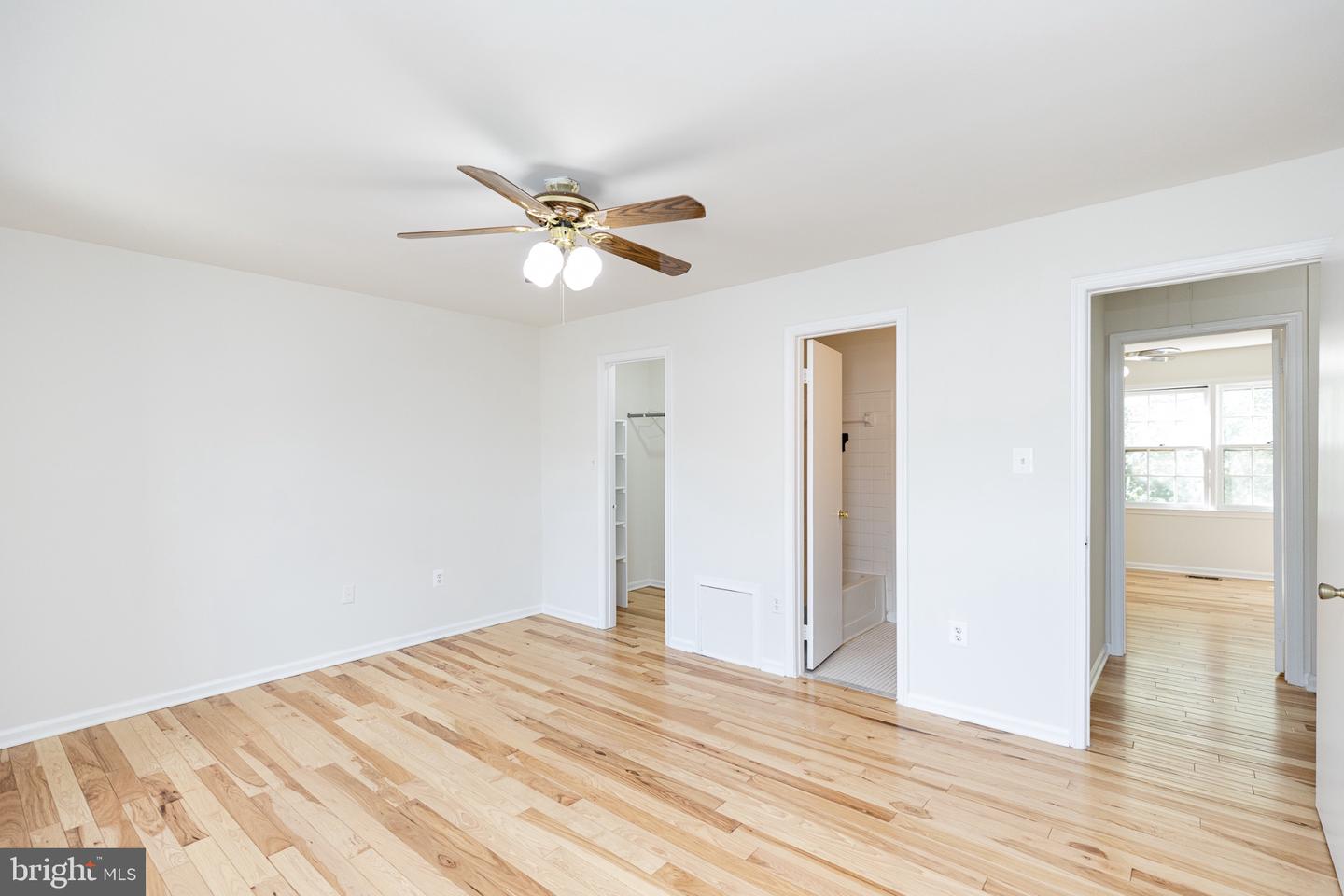 9013 Tyler Ct Property Photo 6