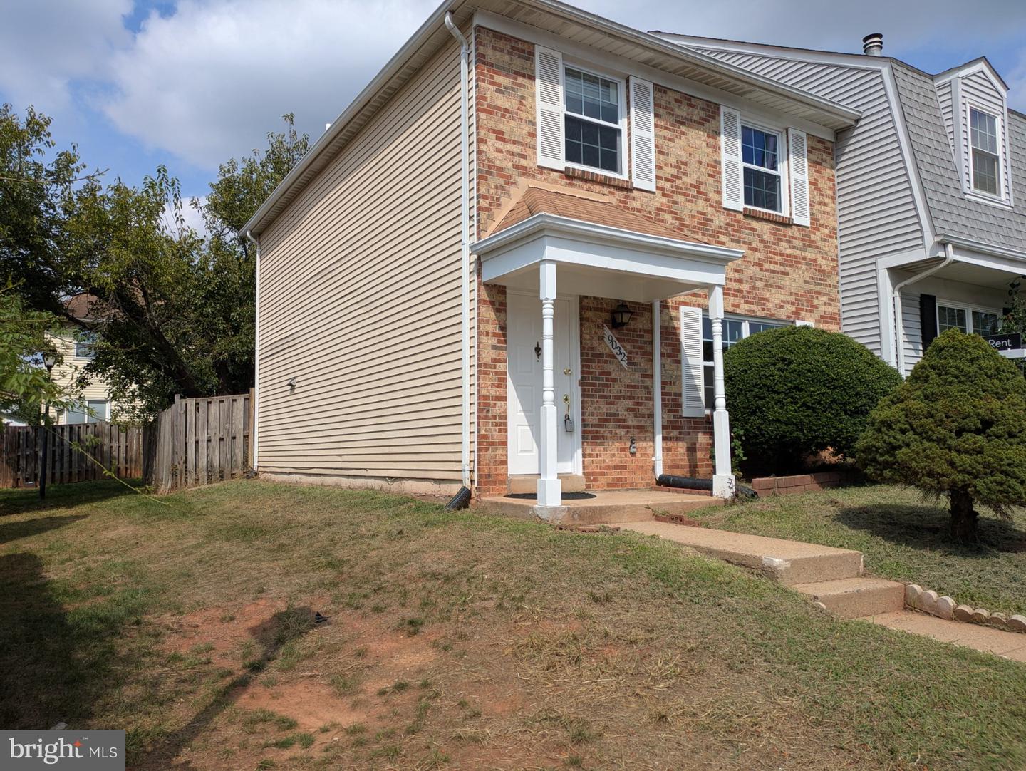 9032 Whispering Pine Ct Property Photo 3