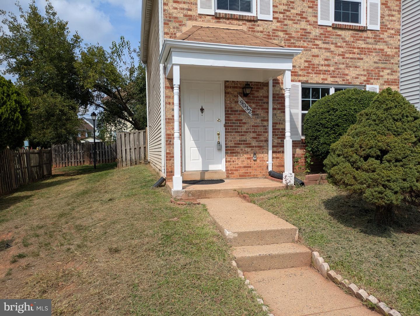 9032 Whispering Pine Ct Property Photo 5