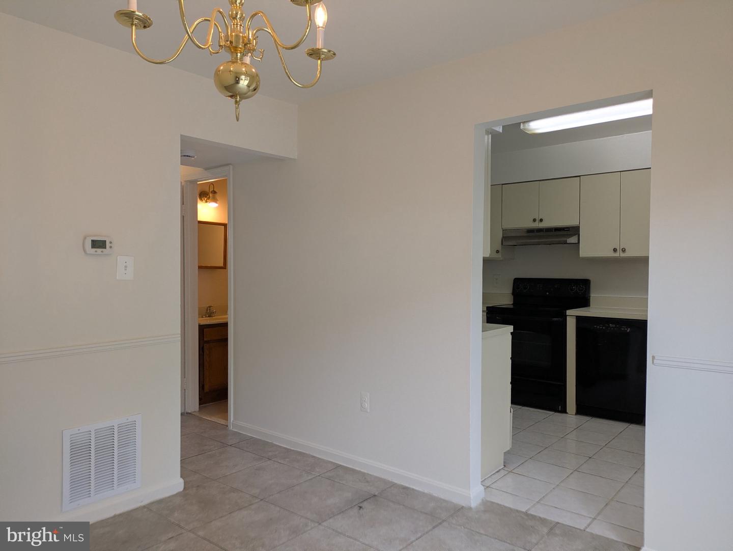 9032 Whispering Pine Ct Property Photo 17
