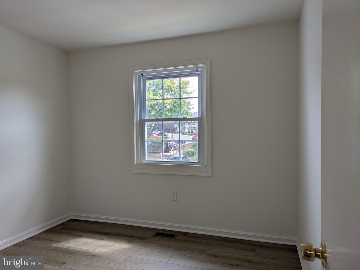 9032 Whispering Pine Ct Property Photo 30