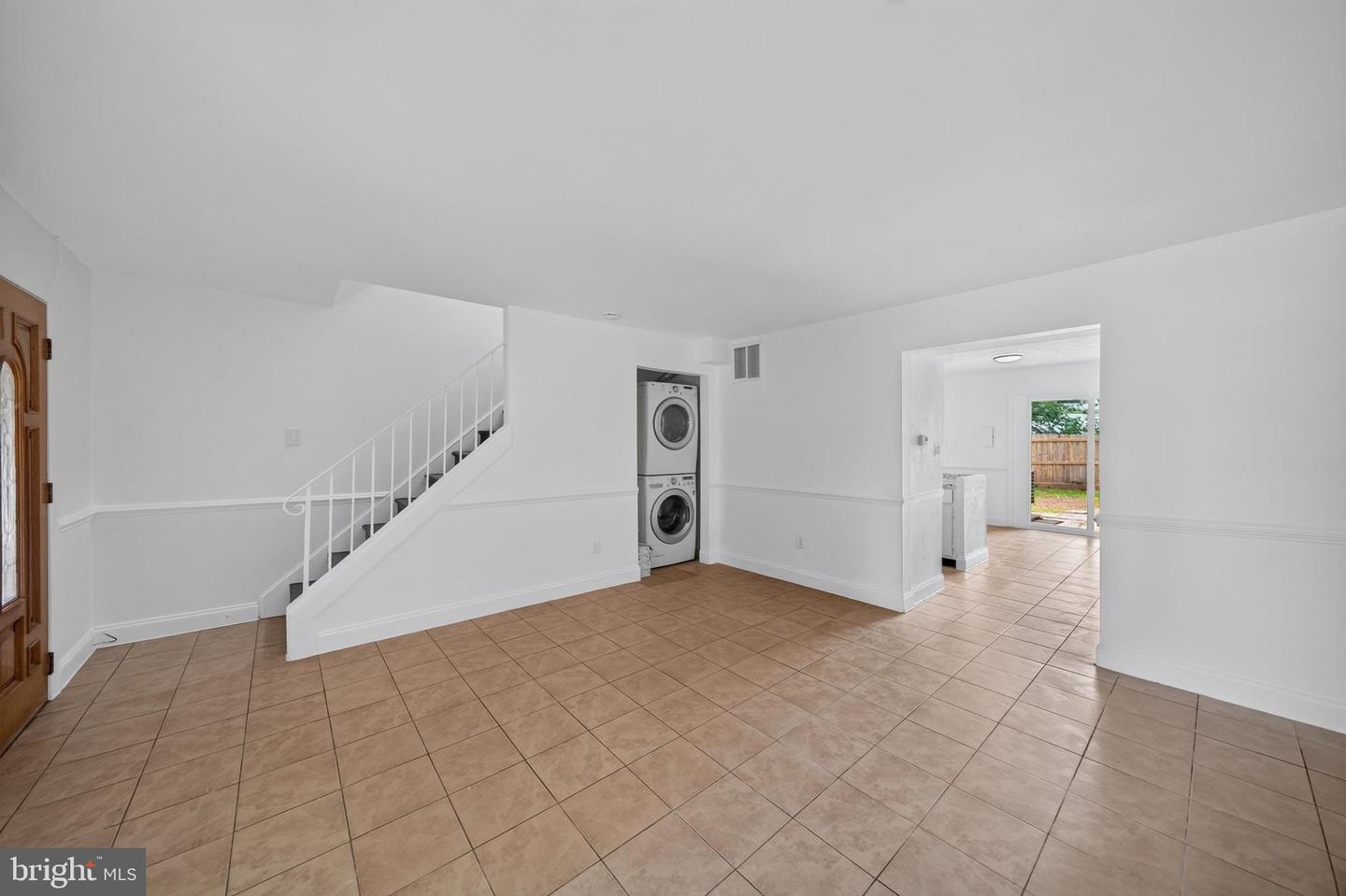 9248 Hood Rd Property Photo 5