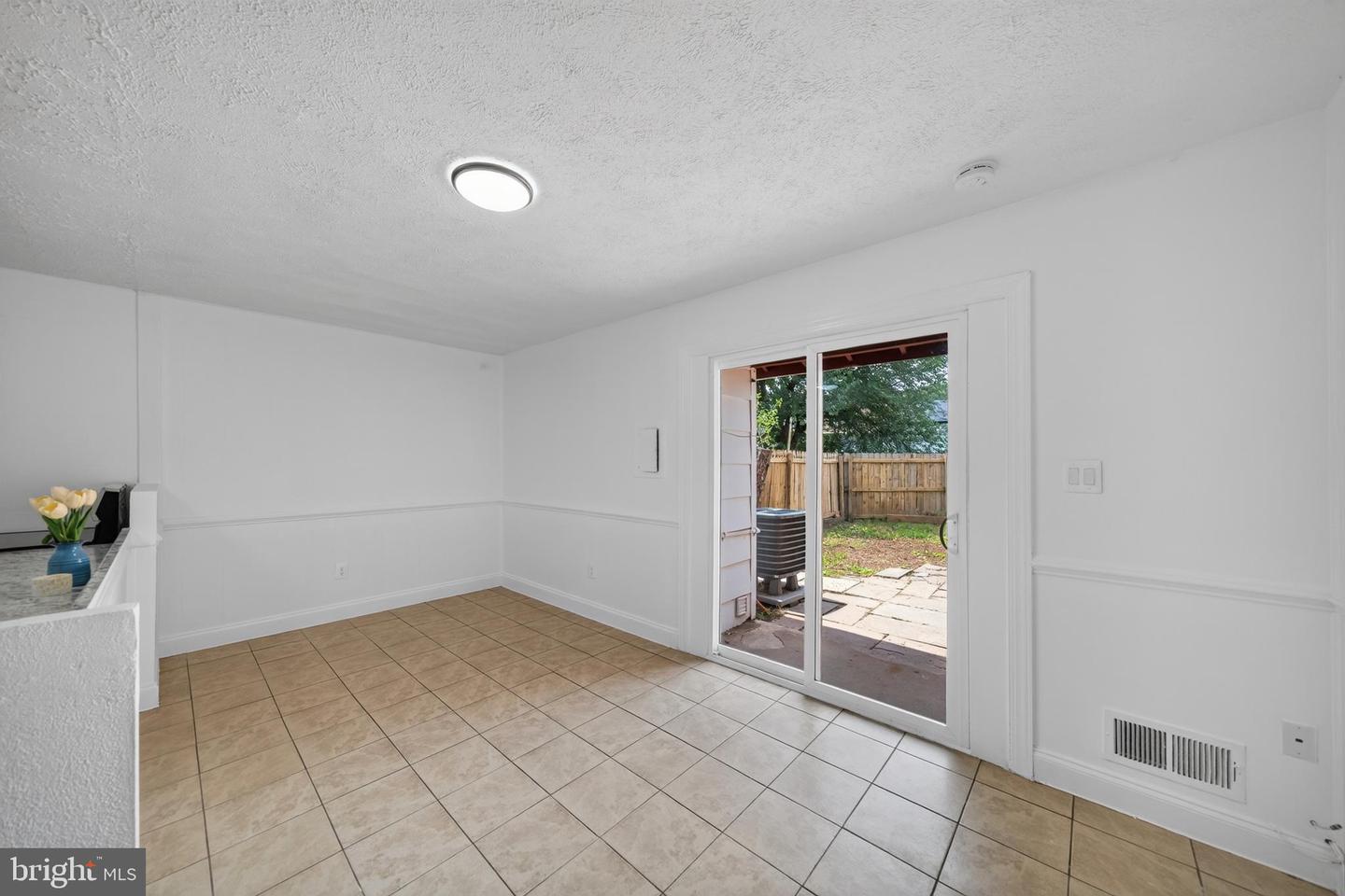 9248 Hood Rd Property Photo 10