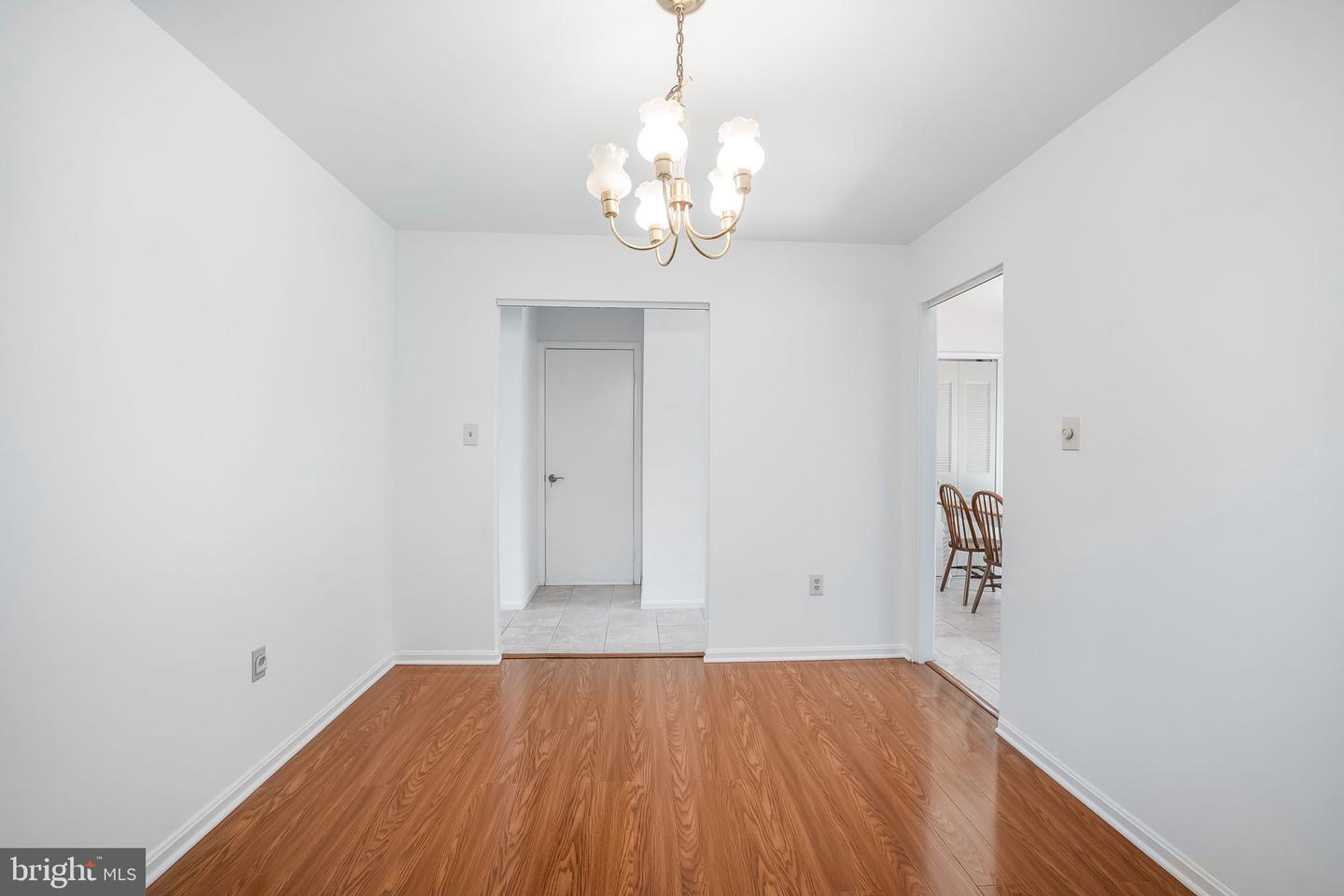 8711 Ditmars Ct Property Photo 9