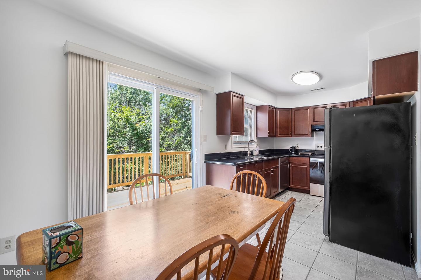 8711 Ditmars Ct Property Photo 11