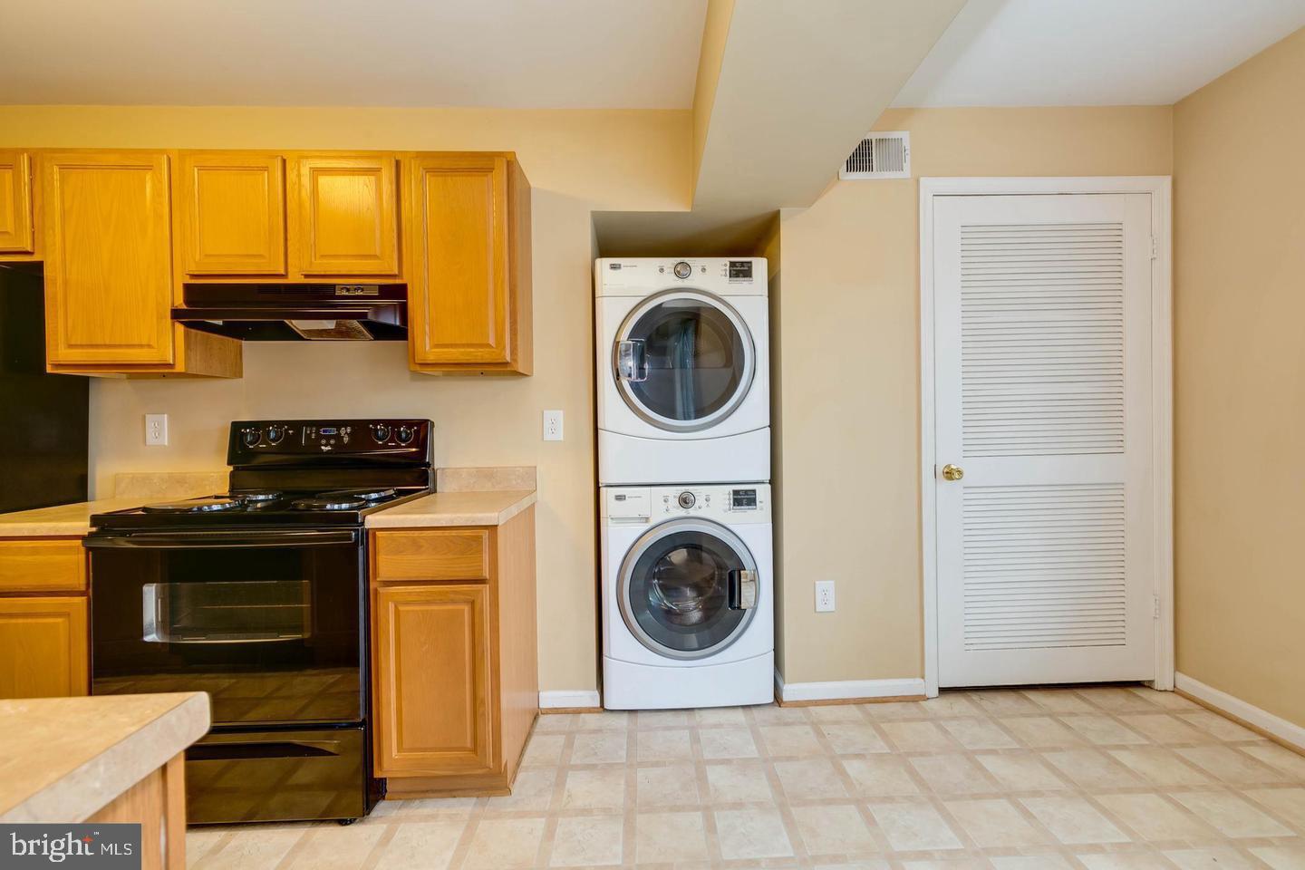 8393 Buttress Ln #202 Property Photo 8