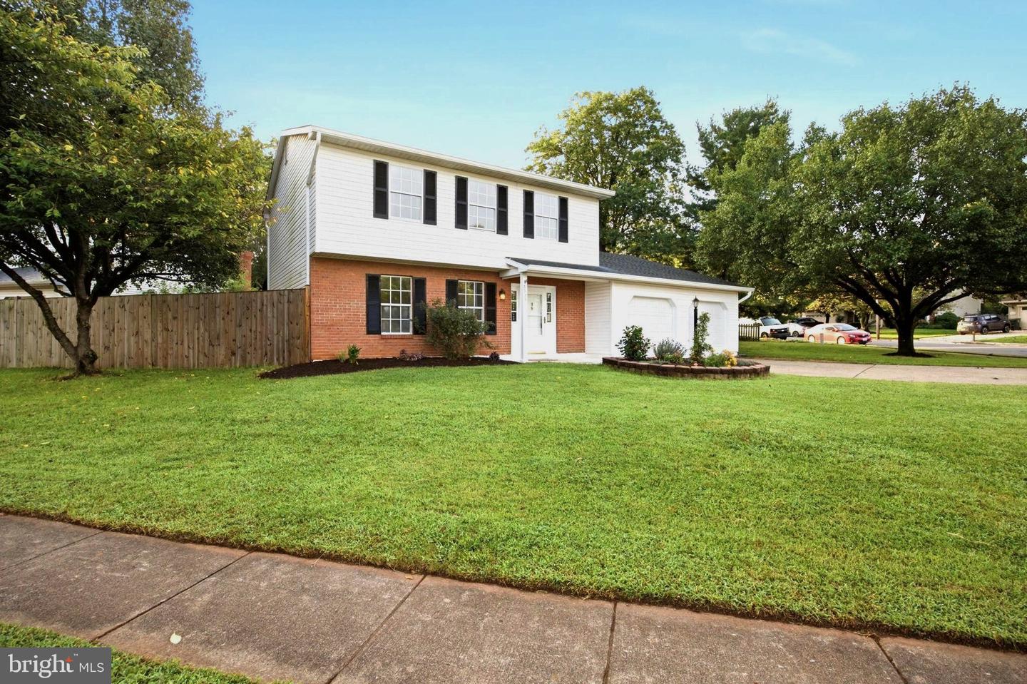 8933 Sweetbriar St Property Photo 1