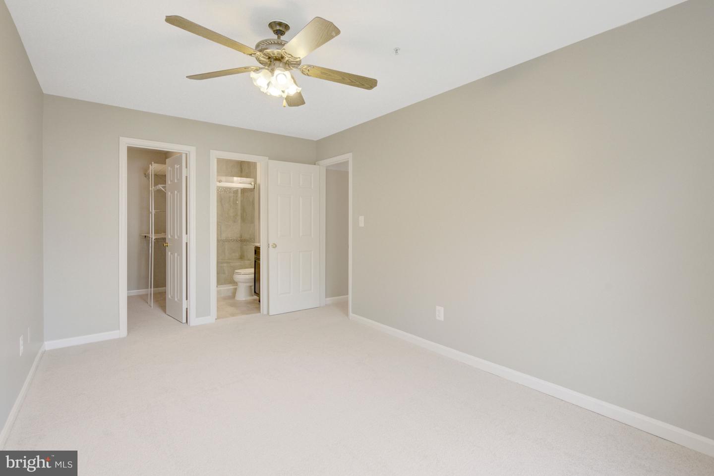 9400 Scarlet Oak Dr Property Photo 20