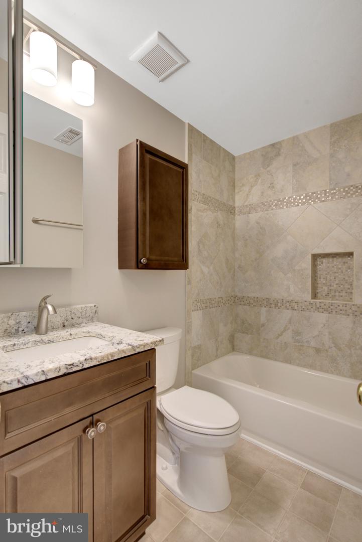 9400 Scarlet Oak Dr Property Photo 32