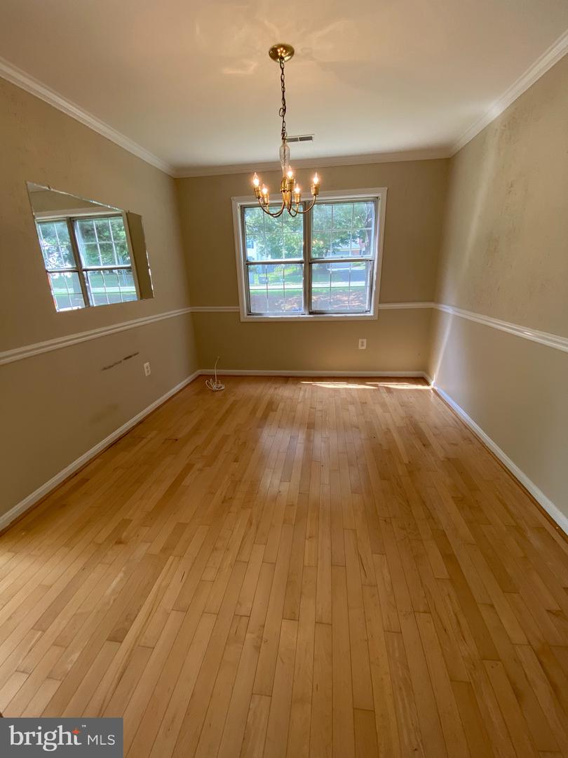 8701 Point Of Woods Dr Property Photo 2