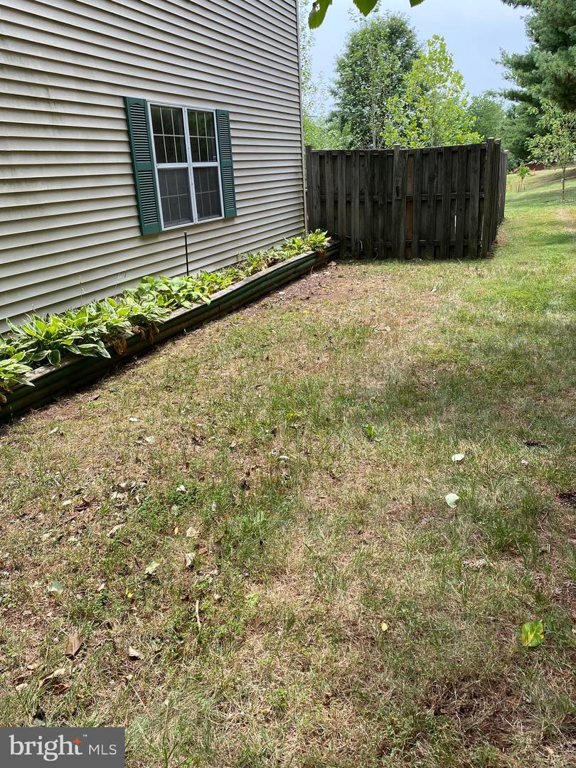 8701 Point Of Woods Dr Property Photo 16