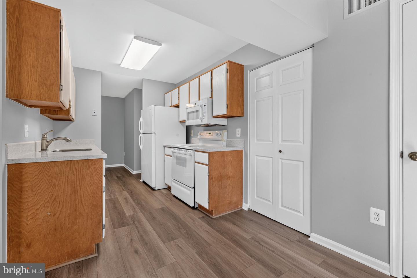 8372 Buttress Ln #202 Property Photo 11