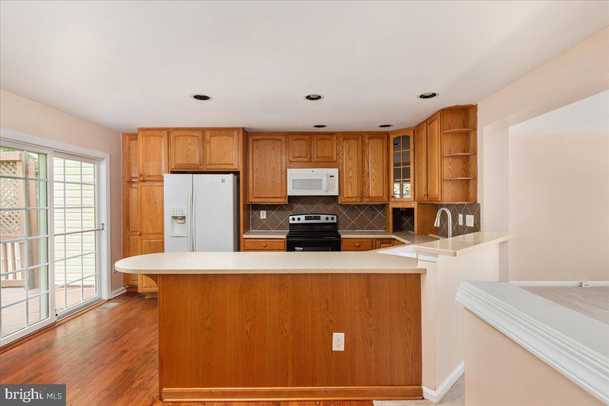 10251 Magnolia Grove Dr Property Photo 3