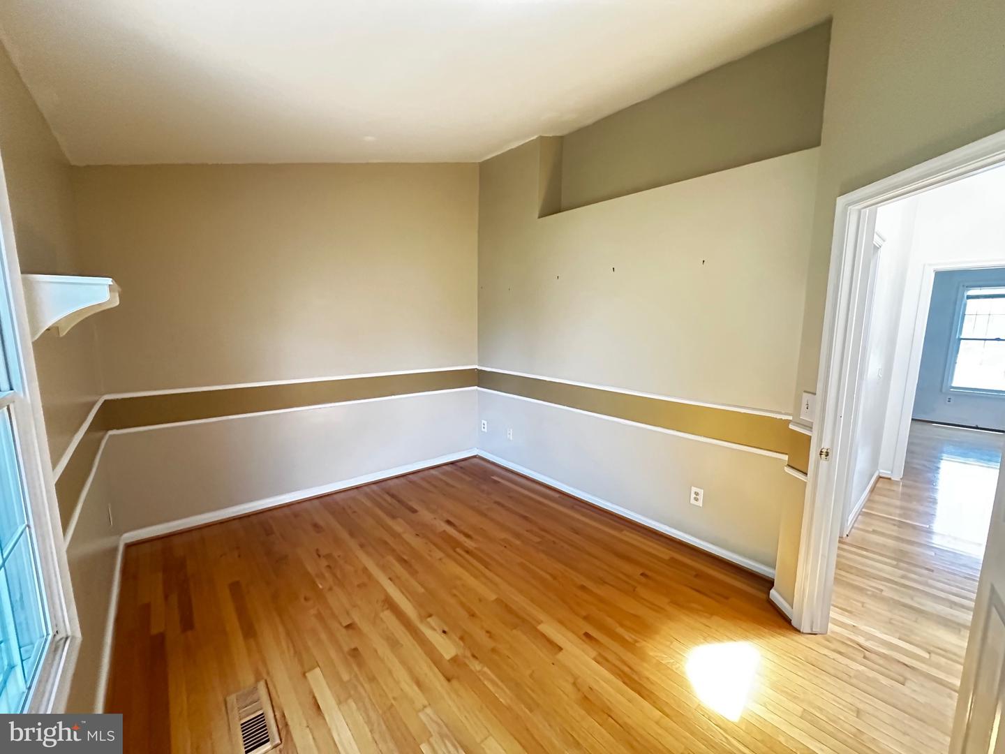 9799 Mock Orange Ct Property Photo 13