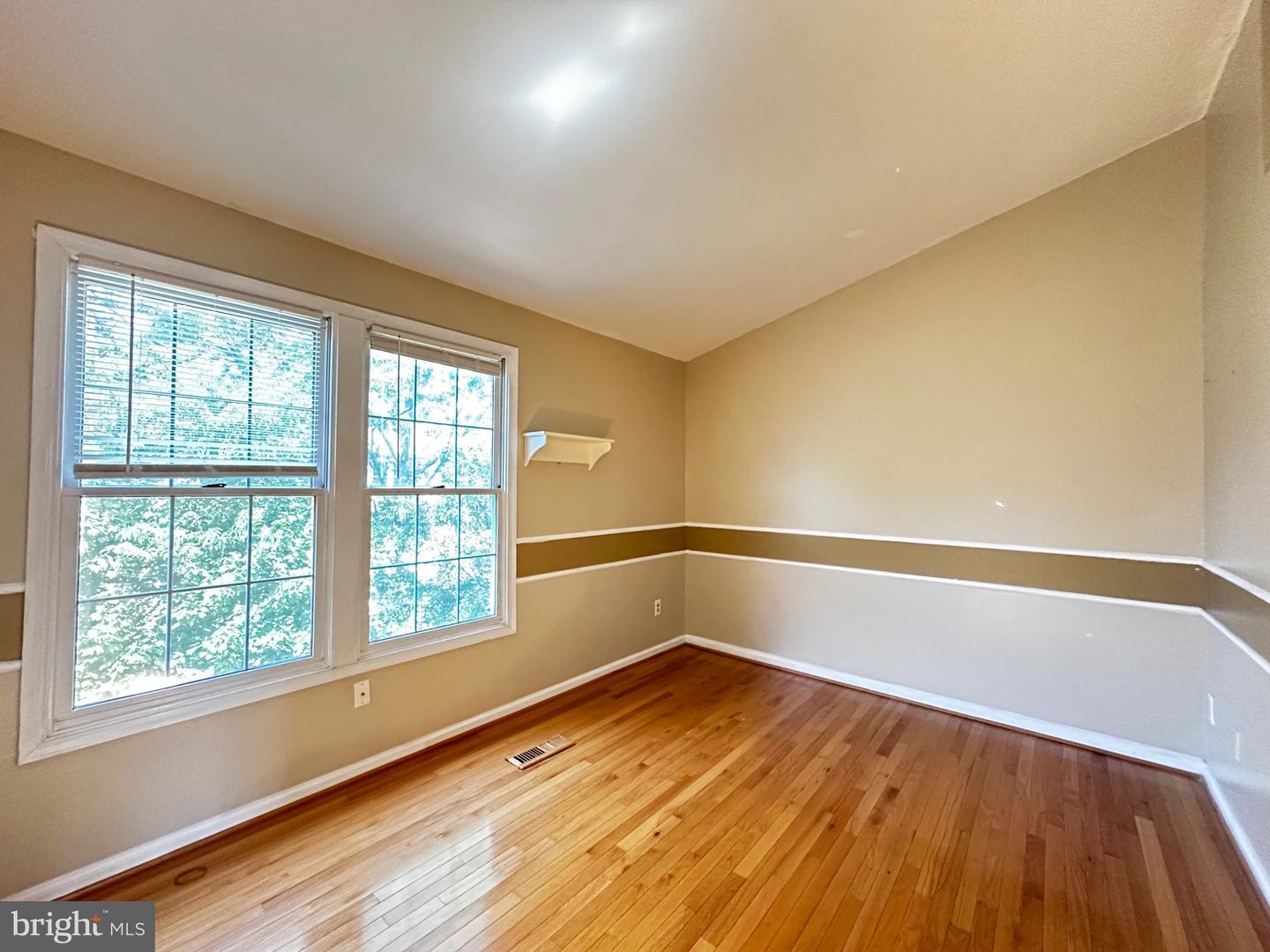 9799 Mock Orange Ct Property Photo 14