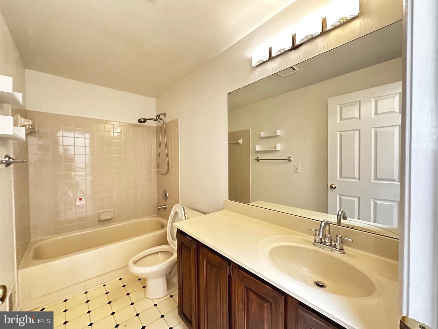 9799 Mock Orange Ct Property Photo 16