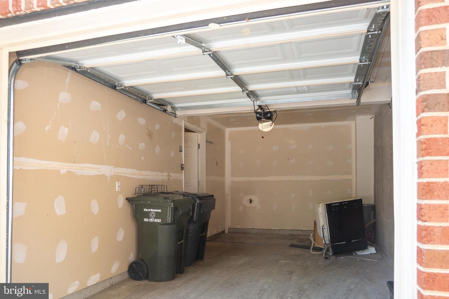 10246 Whitworth Ln Property Photo 15