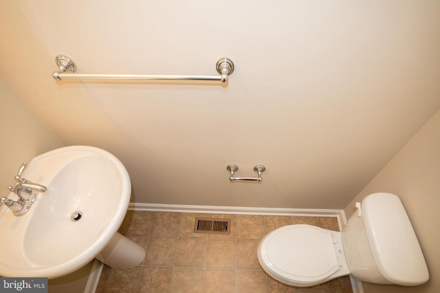 10246 Whitworth Ln Property Photo 20