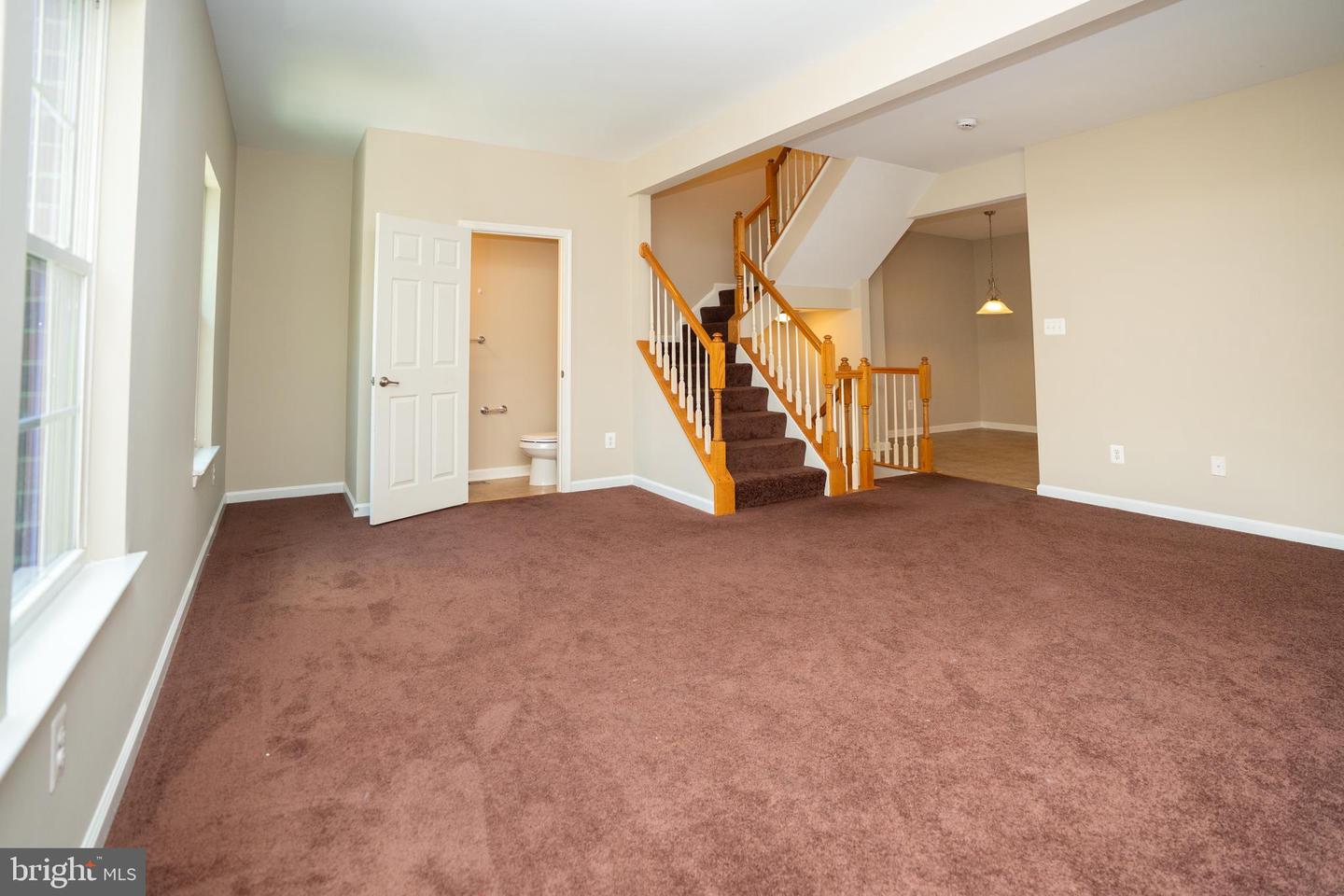 10246 Whitworth Ln Property Photo 22