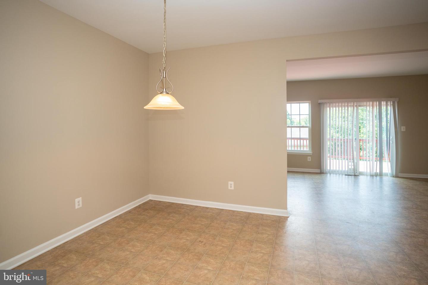 10246 Whitworth Ln Property Photo 23