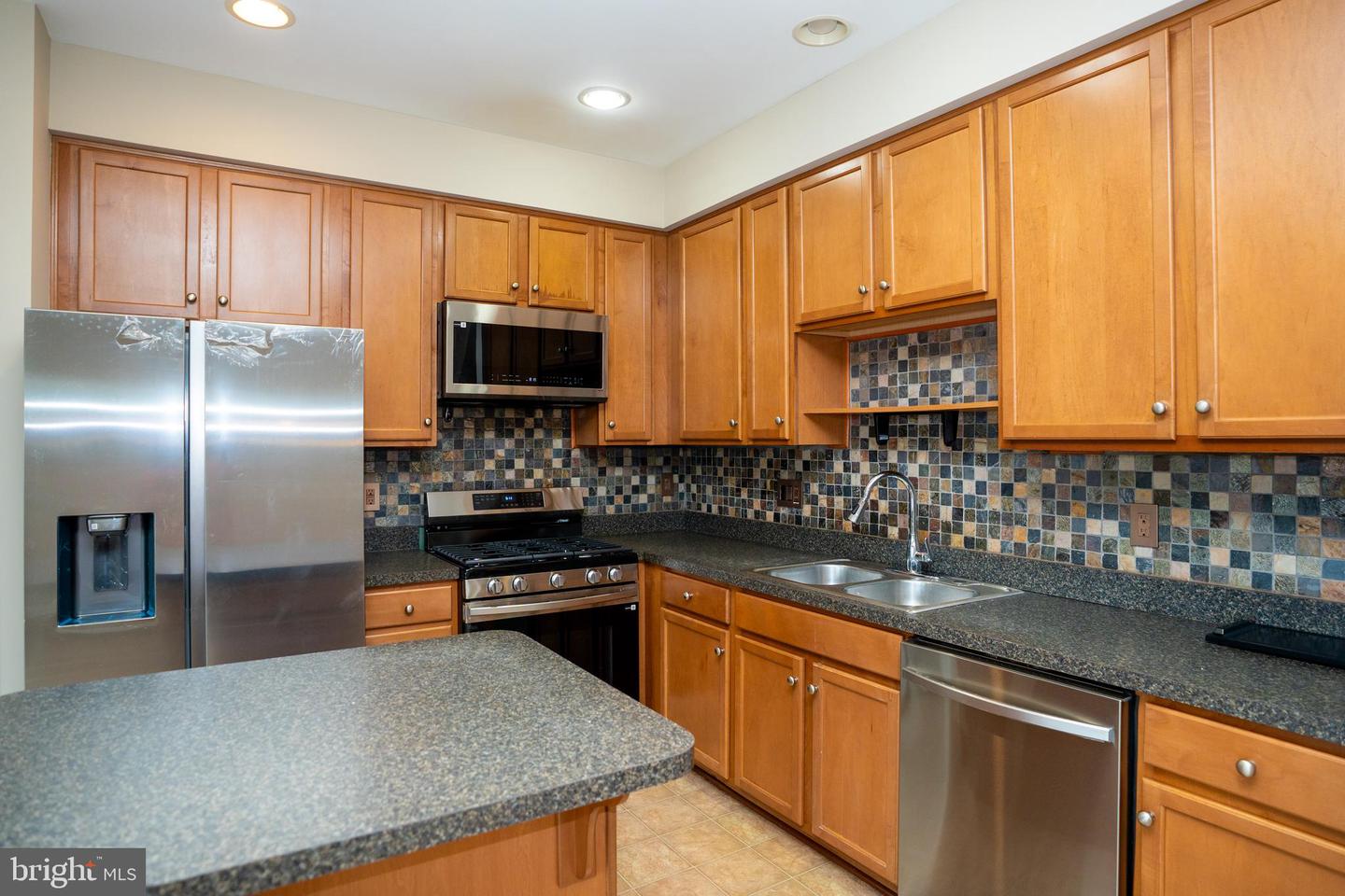 10246 Whitworth Ln Property Photo 28