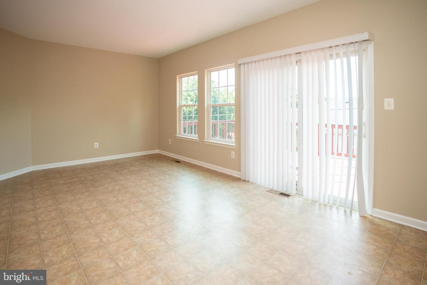 10246 Whitworth Ln Property Photo 29