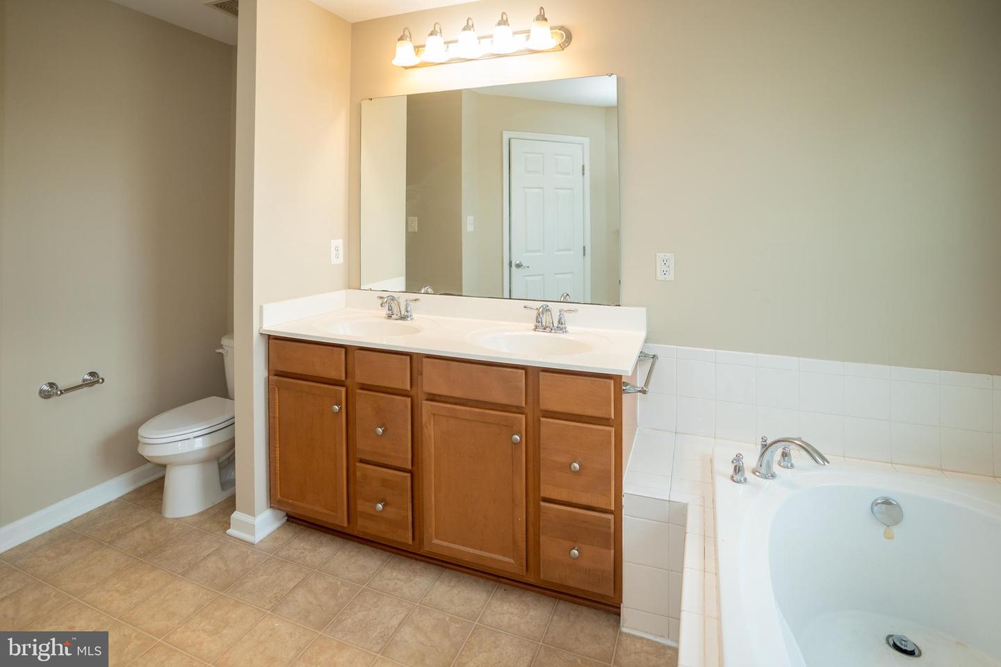10246 Whitworth Ln Property Photo 49