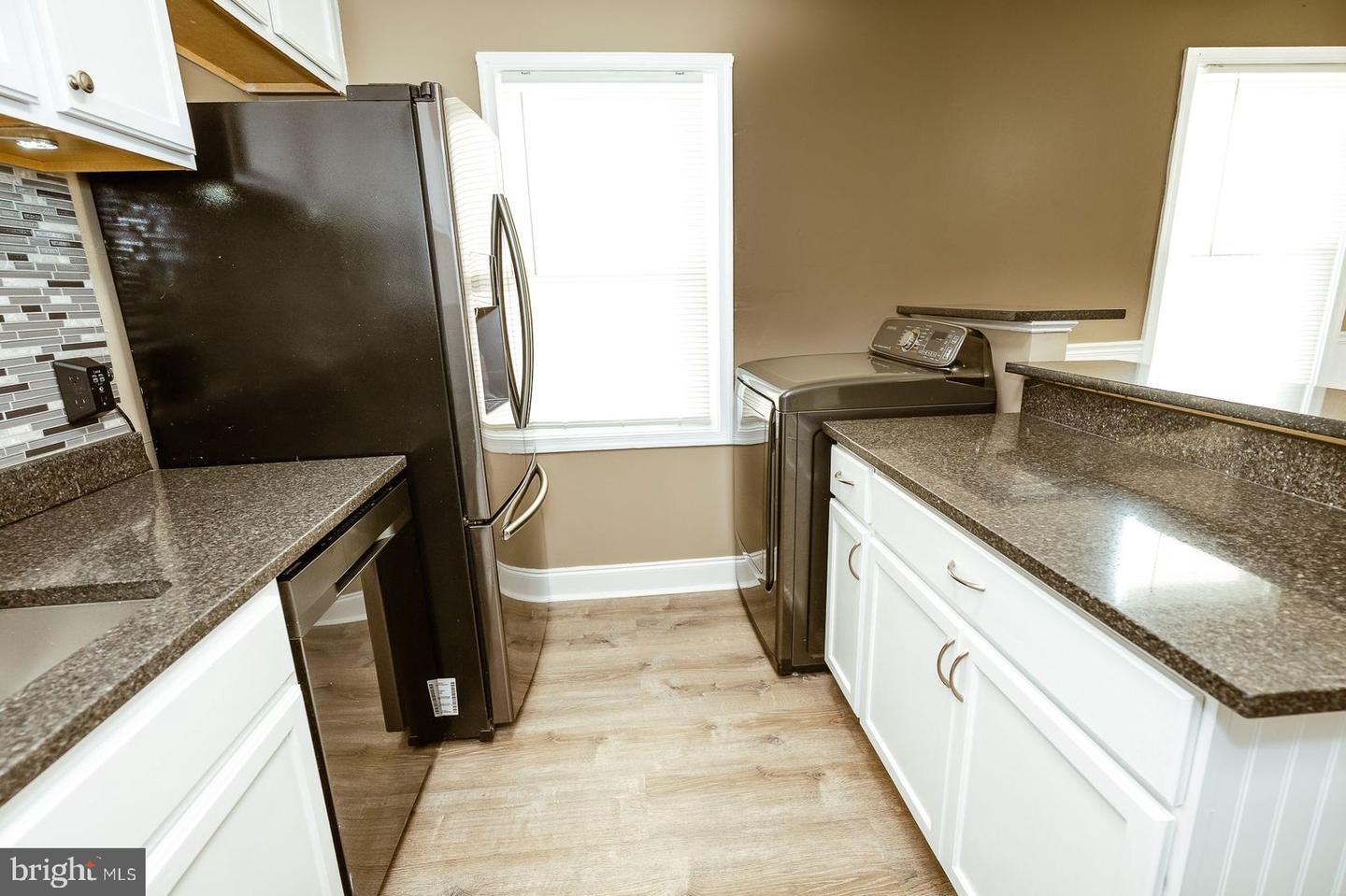 9337 Taney Rd Property Photo 18