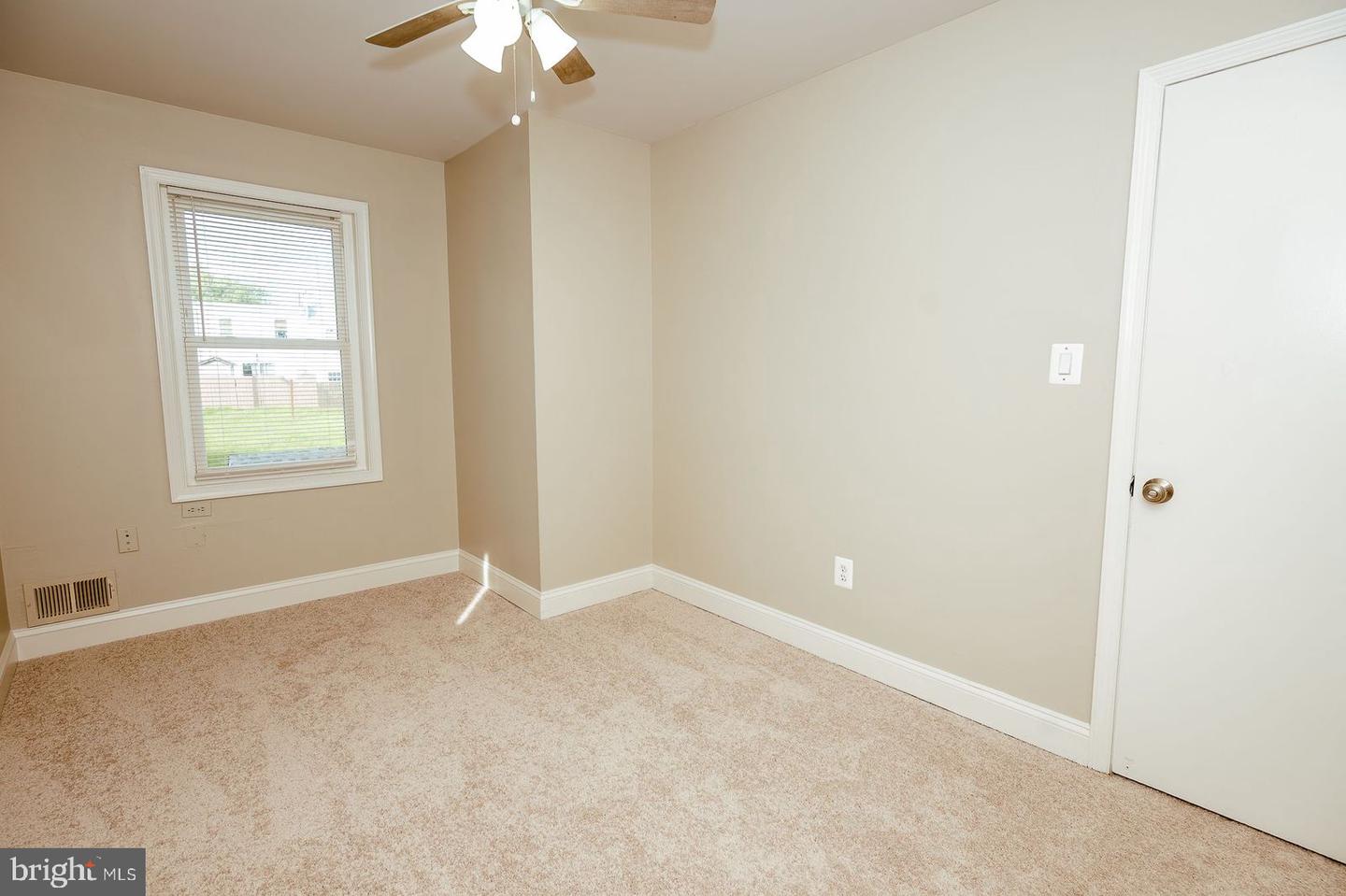 9337 Taney Rd Property Photo 34